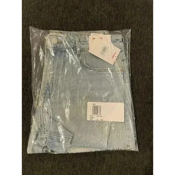 Wrangler Jean Shorts Women’s 10 30 High Rise Vintage 3” Light Wash Mom Cut Off - Picture 2 of 8